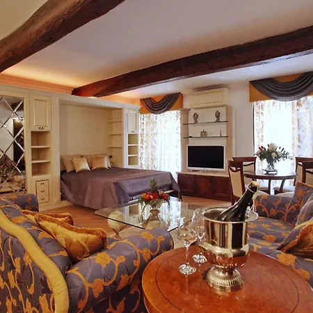 Home Suite Rome *
