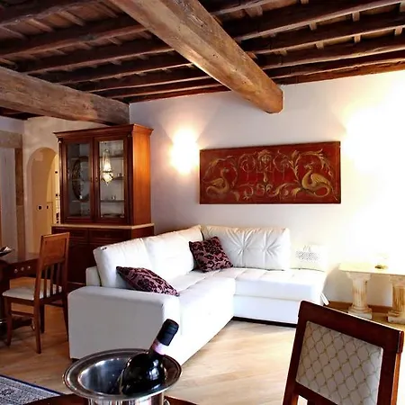 Home Suite Rome Apartamento *